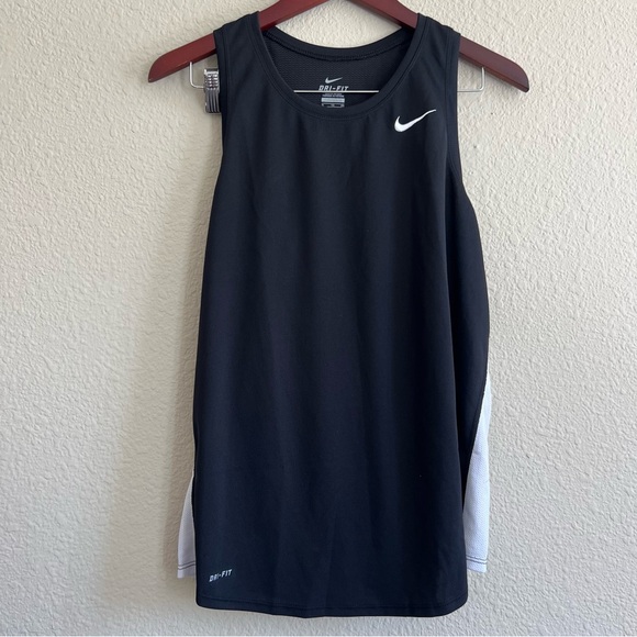 Nike Black and White Athletic Tank - Picture 1 of 5